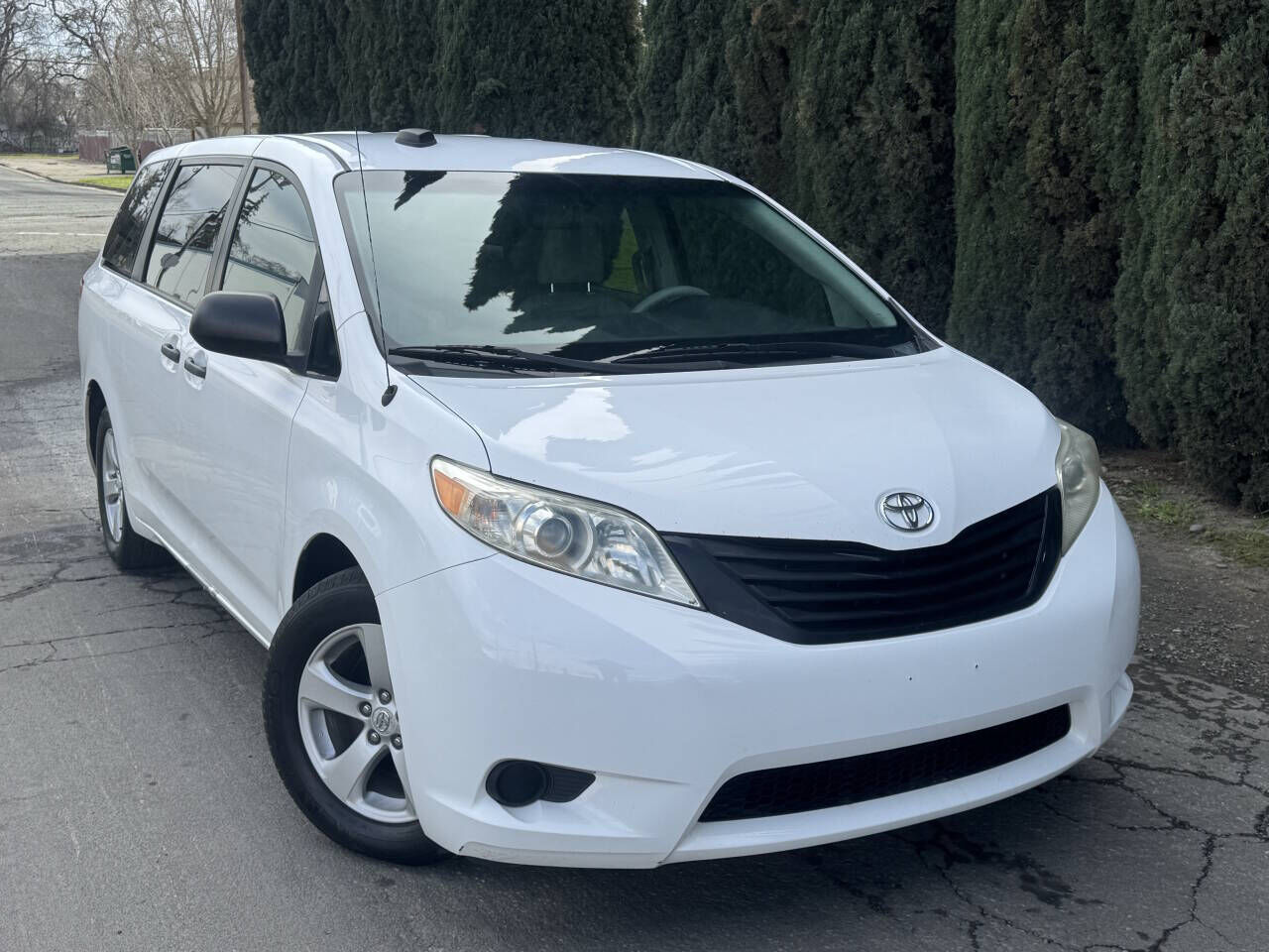 2011 TOYOTA Sienna