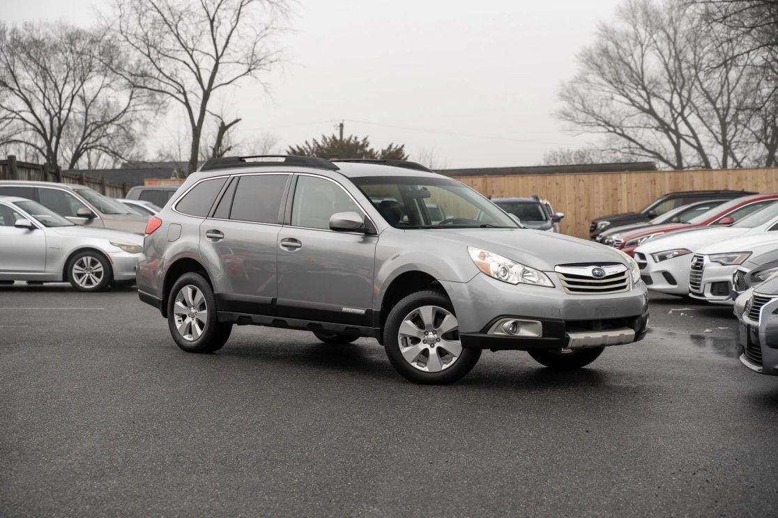 2011 SUBARU Outback