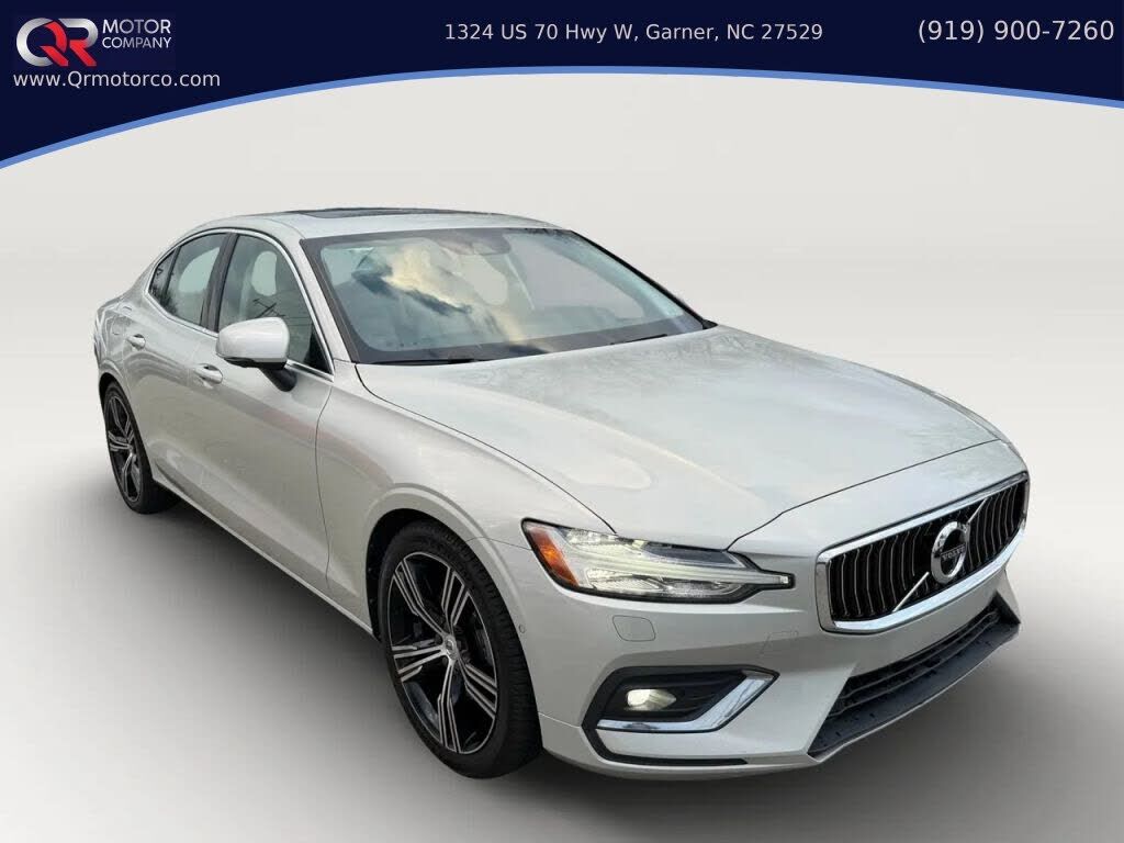 2022 VOLVO S60