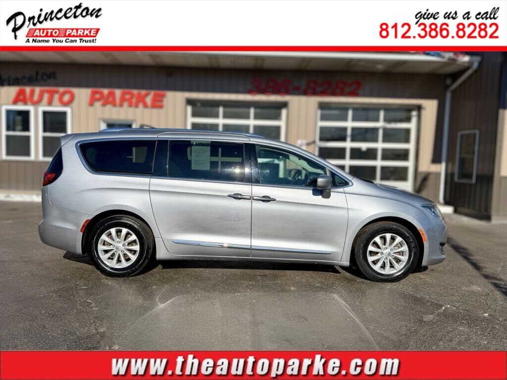 2019 CHRYSLER Pacifica