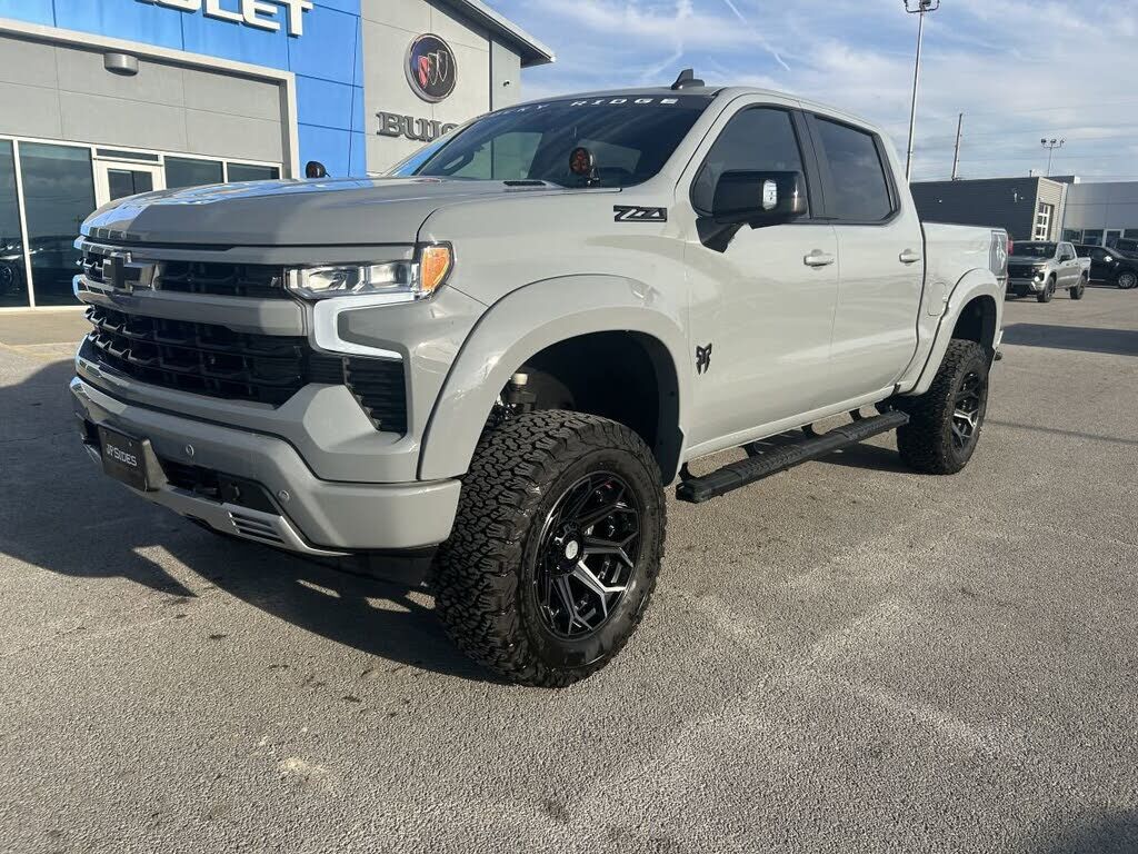 2025 CHEVROLET Silverado