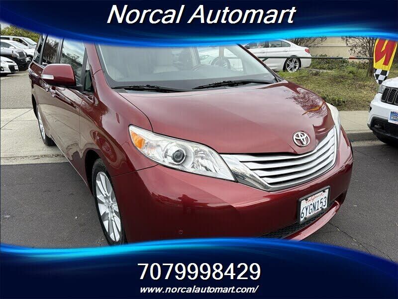 2013 TOYOTA Sienna