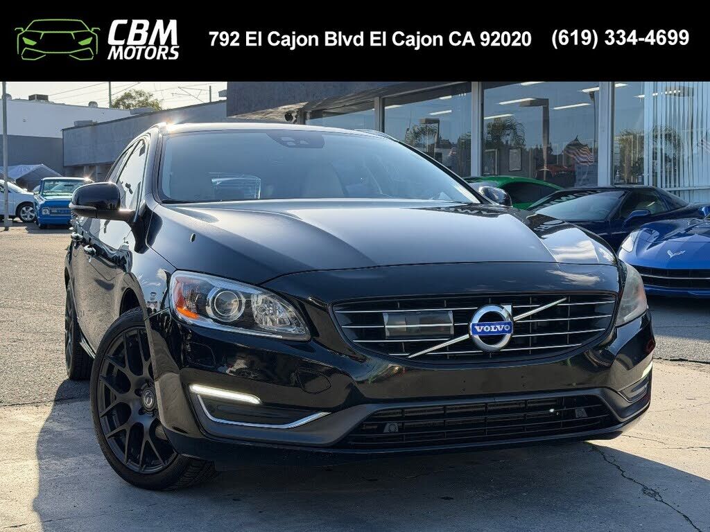 2015 VOLVO V60