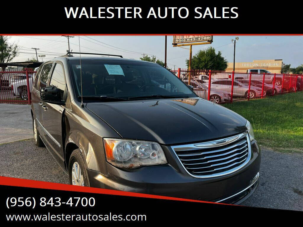 2016 CHRYSLER Town and Country