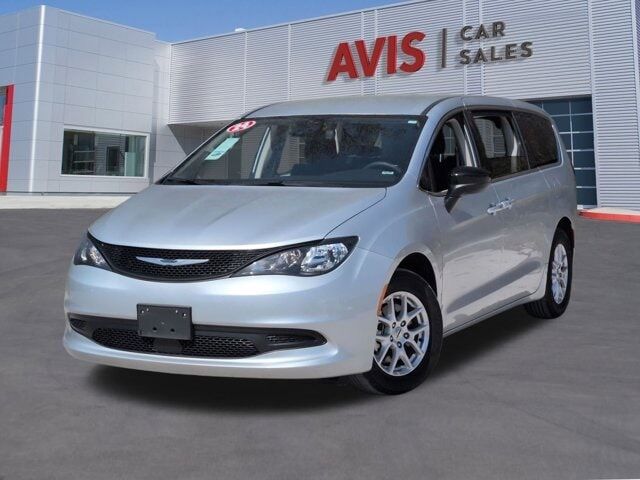 2024 CHRYSLER Voyager