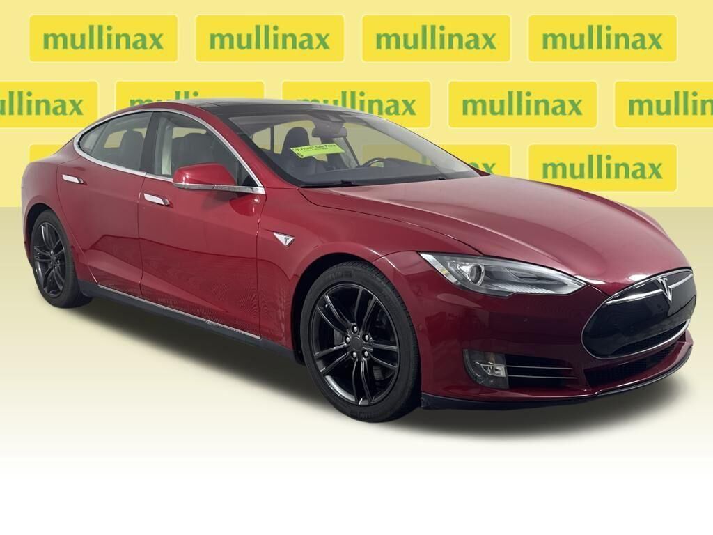 2015 TESLA Model S