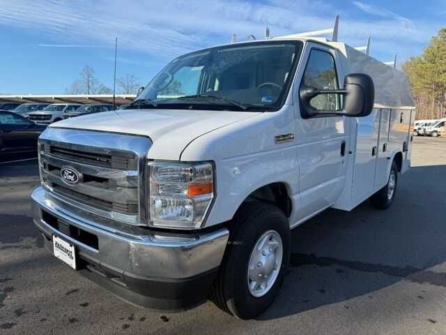 2026 FORD E-350