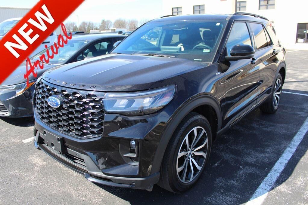 2025 FORD Explorer