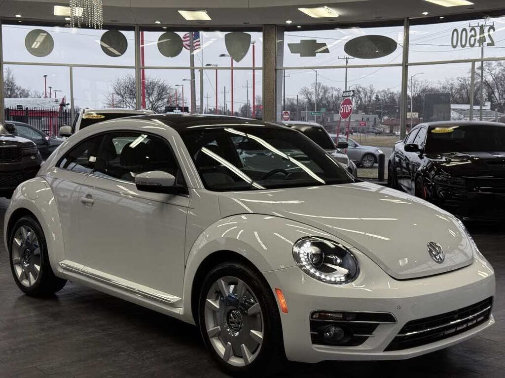 2018 VOLKSWAGEN Beetle