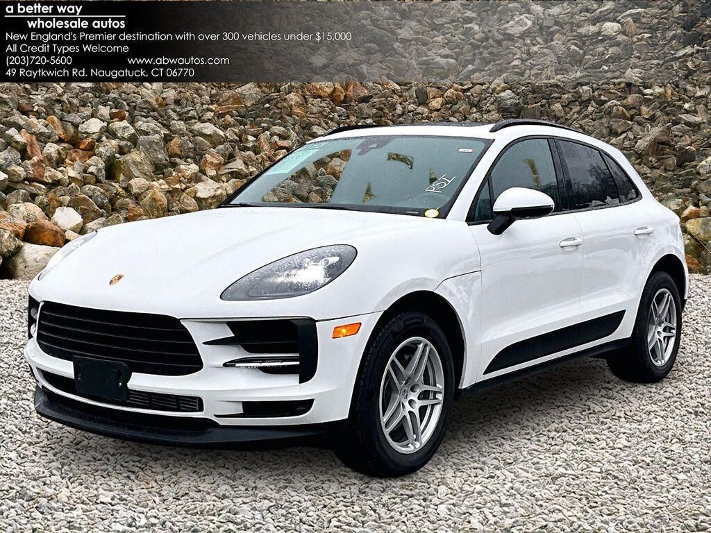 2020 PORSCHE Macan