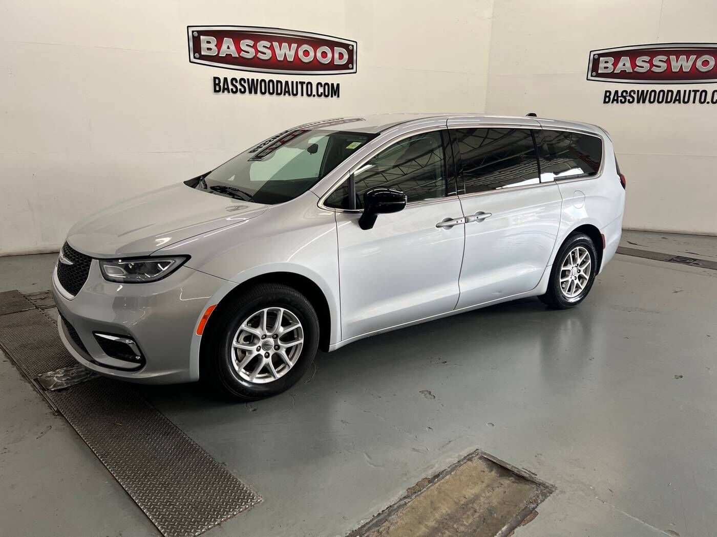 2024 CHRYSLER Pacifica