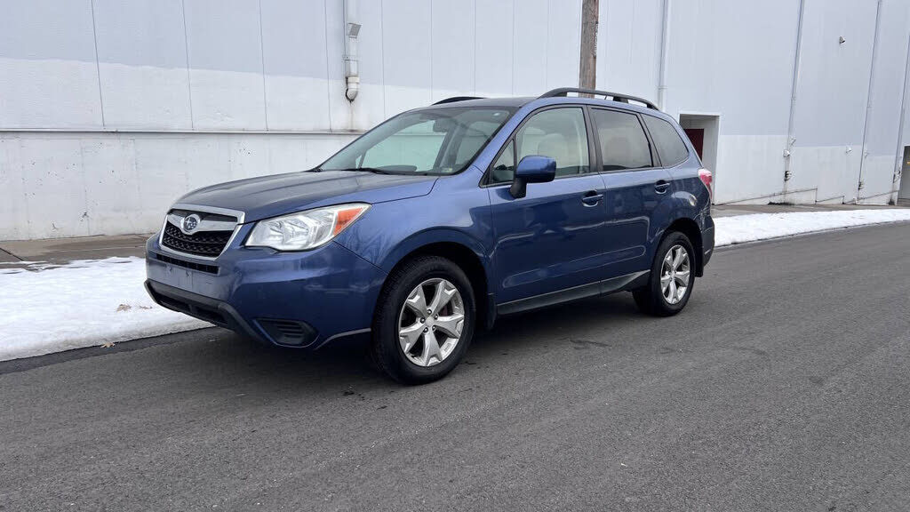 2014 SUBARU Forester