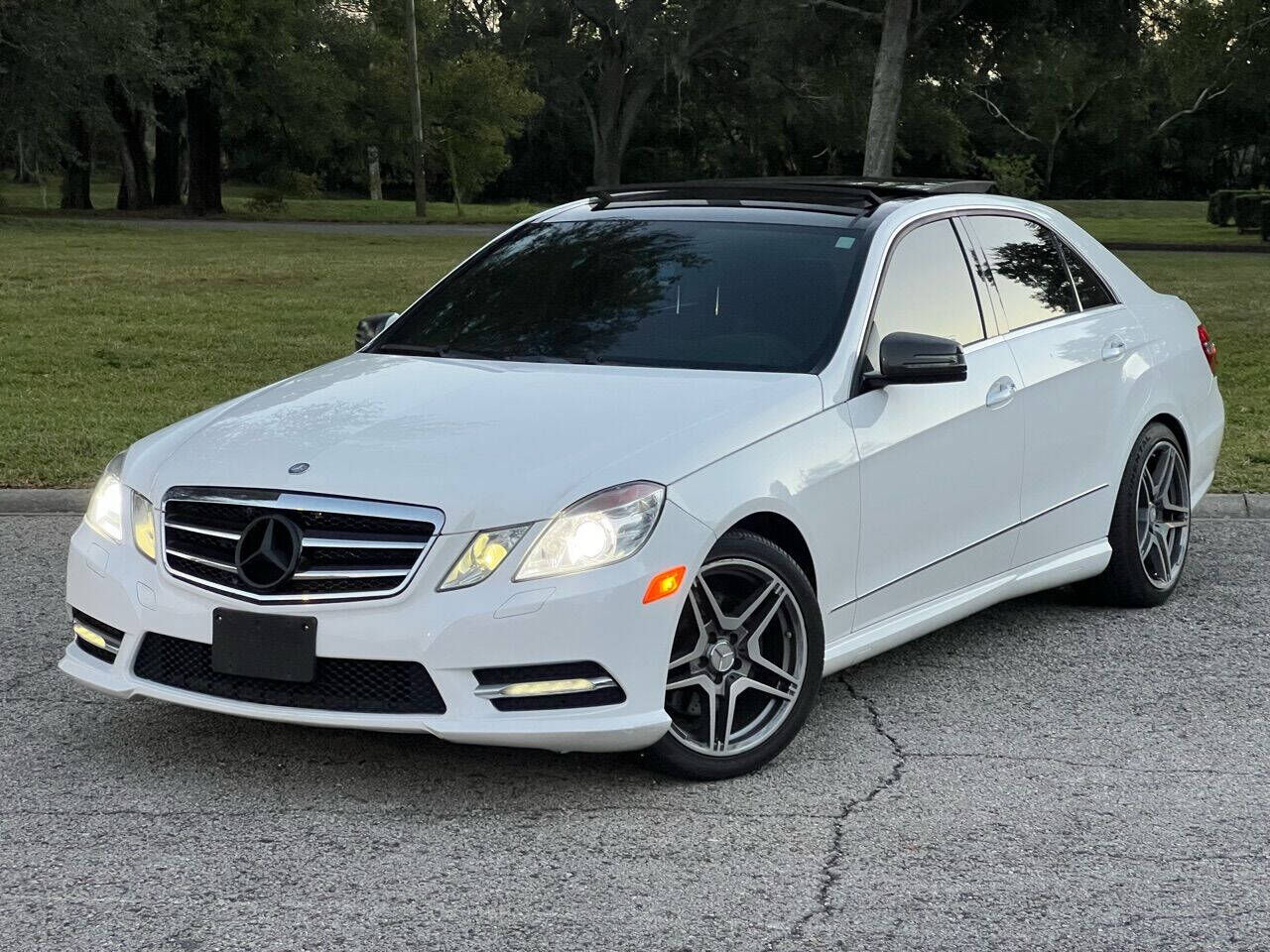 2013 MERCEDES-BENZ E-Class