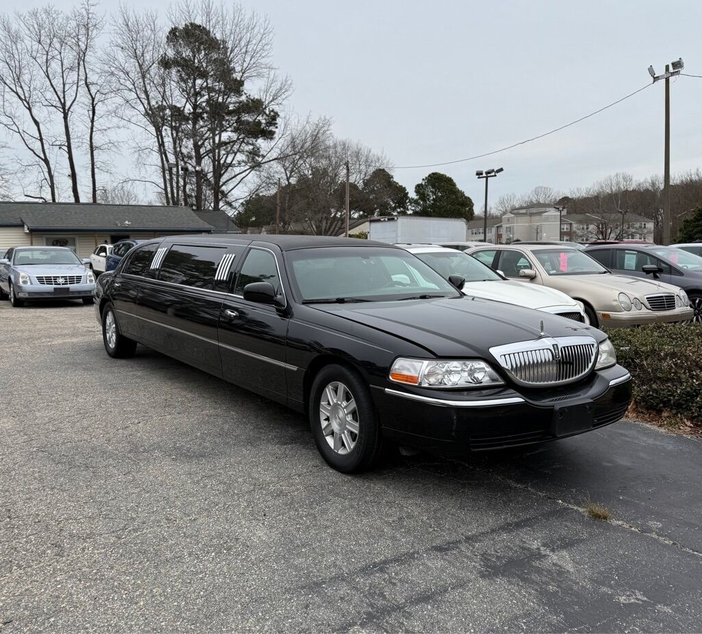 2008 LINCOLN Town Car