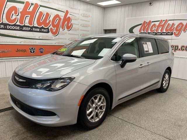 2023 CHRYSLER Voyager