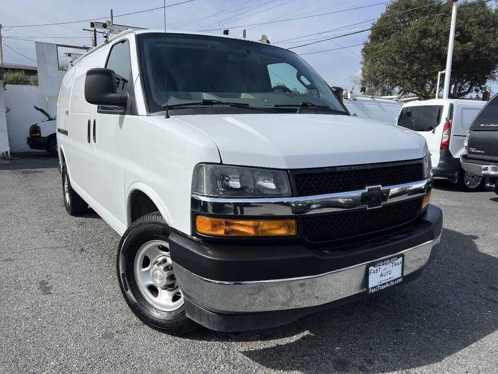 2021 CHEVROLET Express