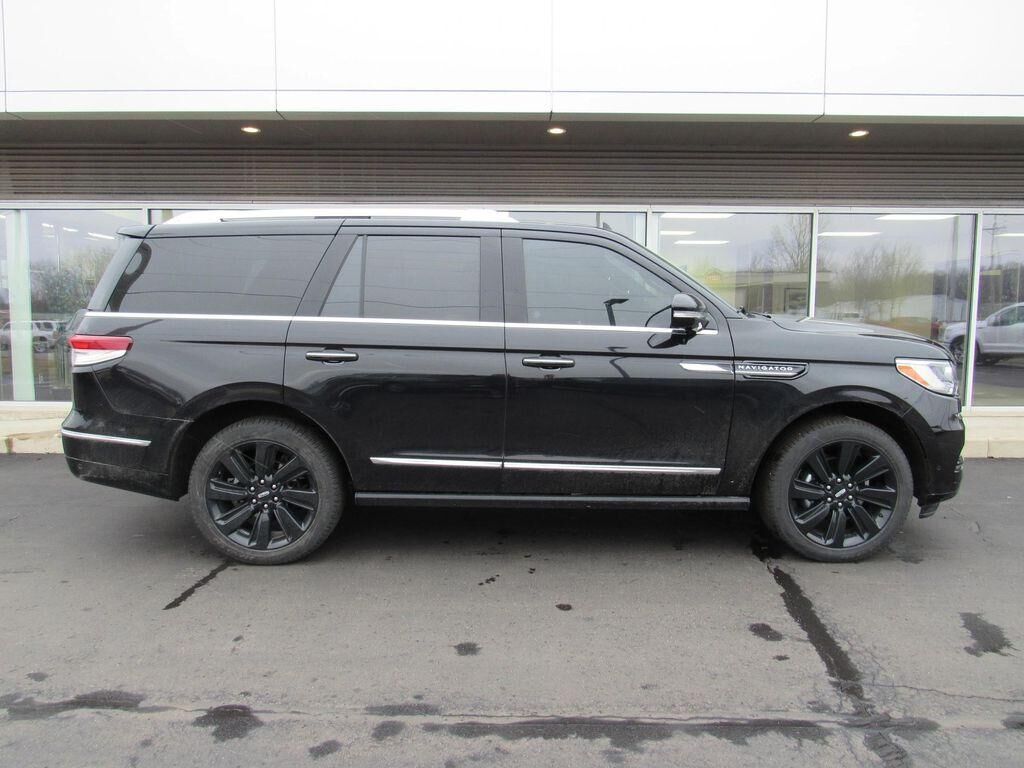 2024 LINCOLN Navigator