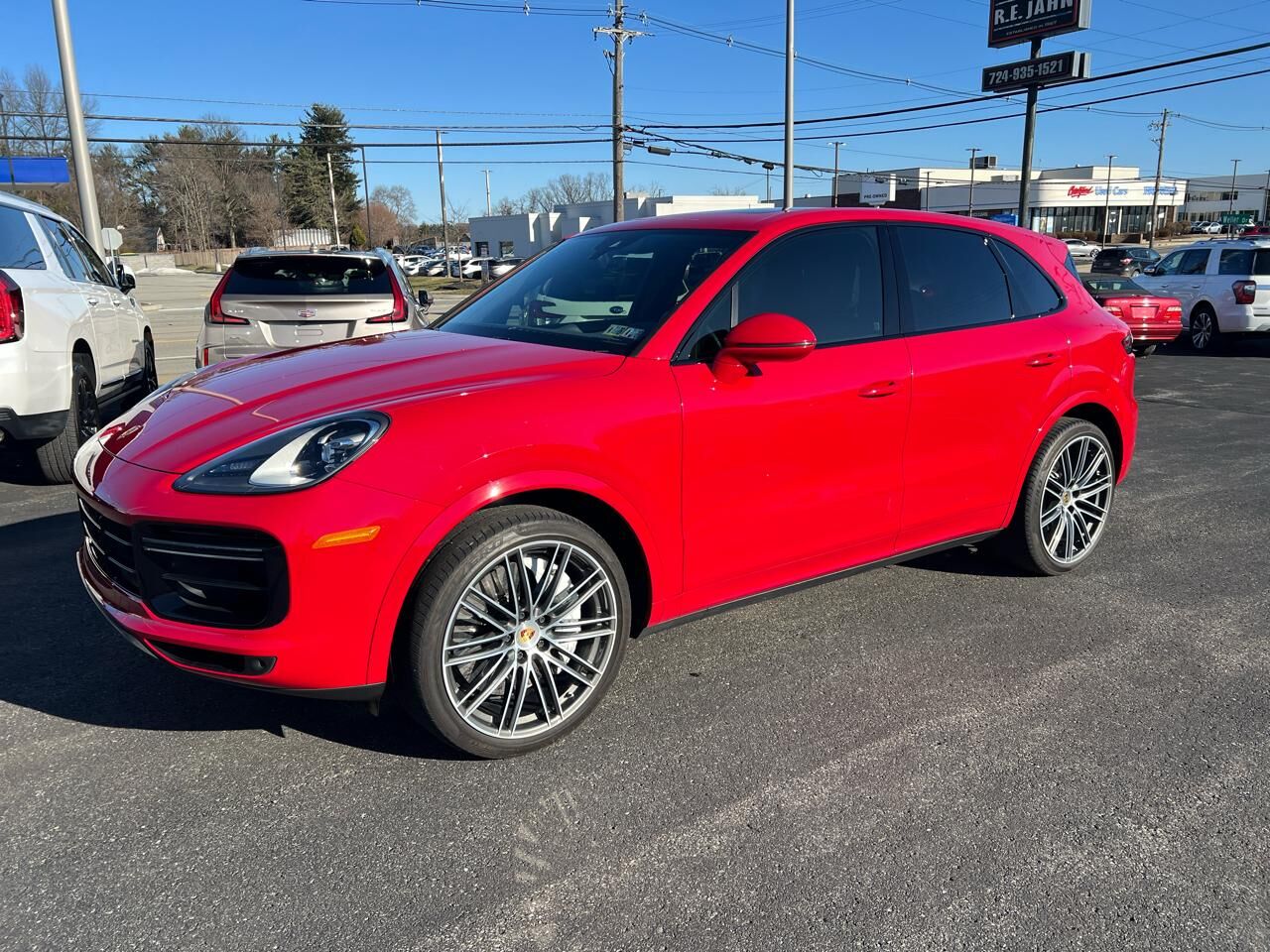 2022 PORSCHE Cayenne