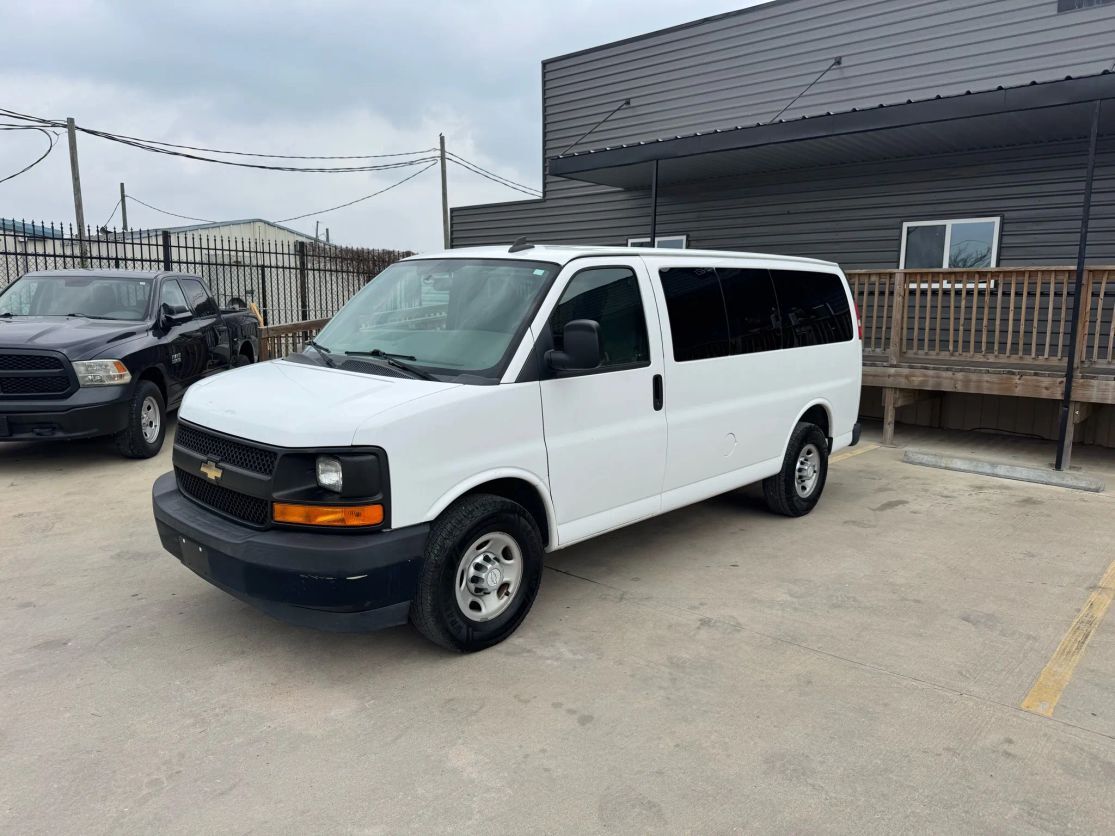 2017 CHEVROLET Express