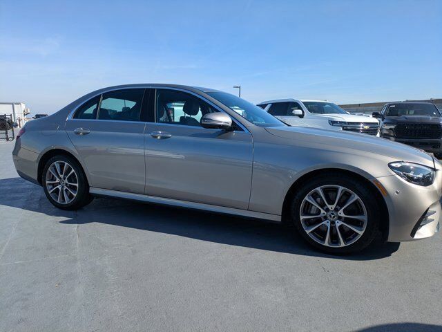 2022 MERCEDES-BENZ E-Class