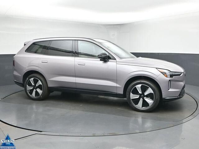 2026 VOLVO EX90