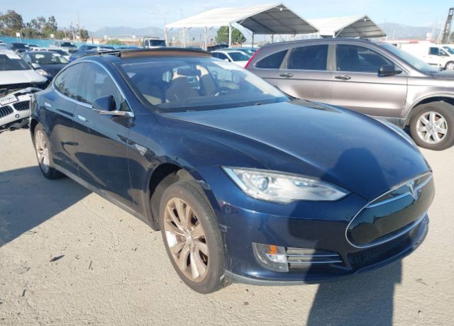 2014 TESLA Model S