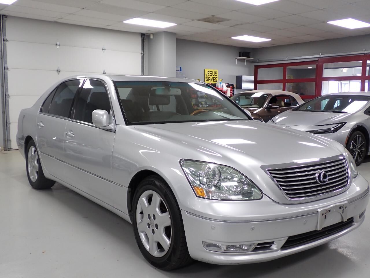 Lexus LS