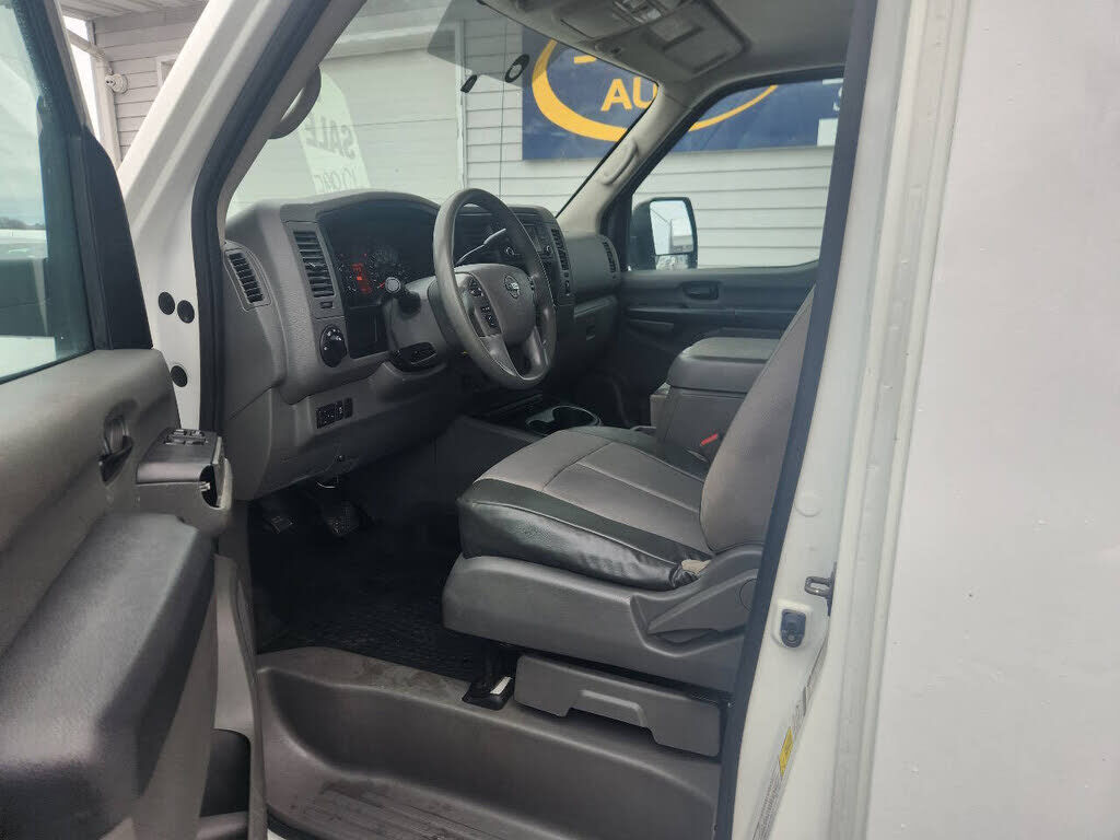 2018 NISSAN NV