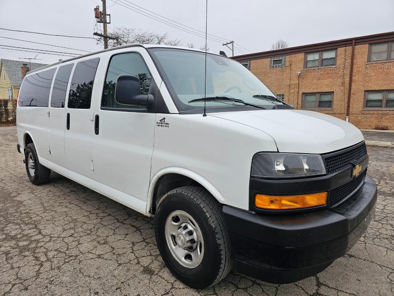 2020 CHEVROLET Express