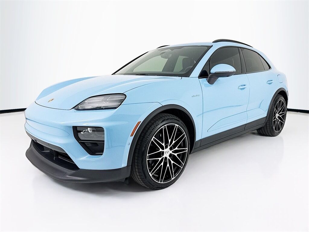 2026 PORSCHE Macan