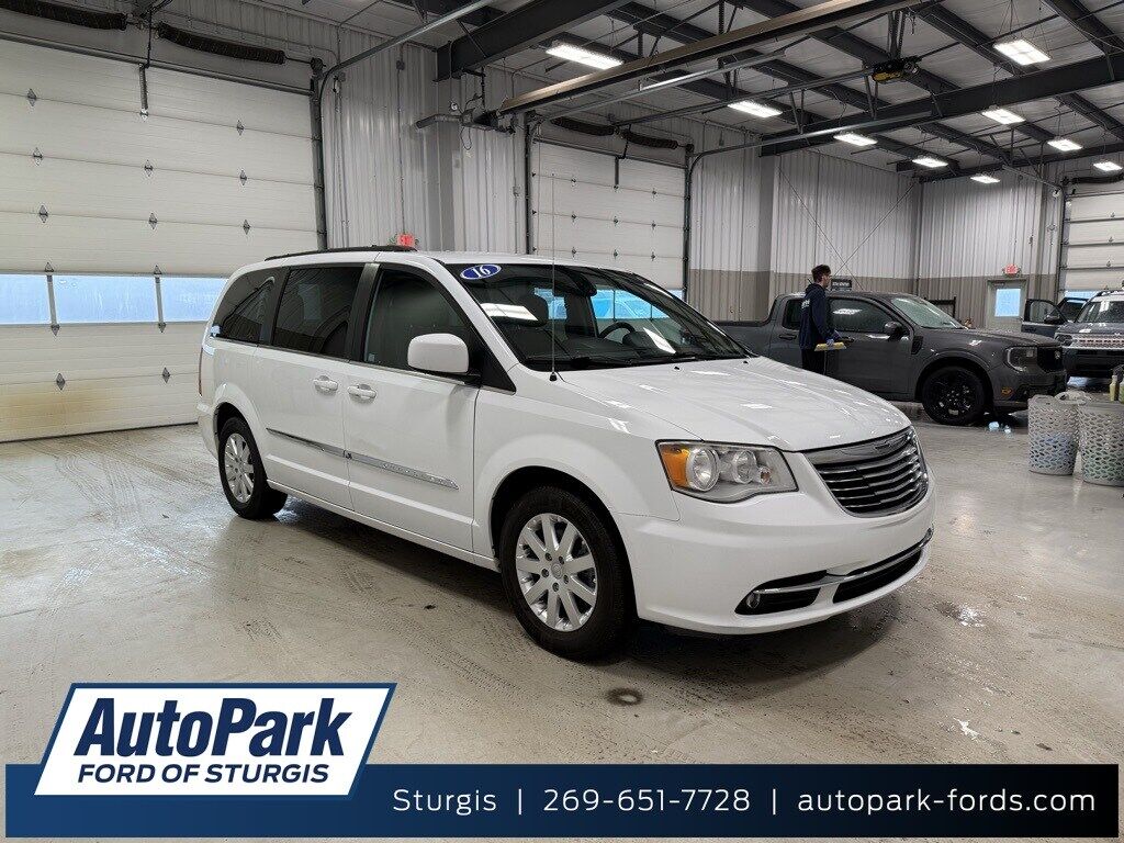 2016 Chrysler Town and Country
