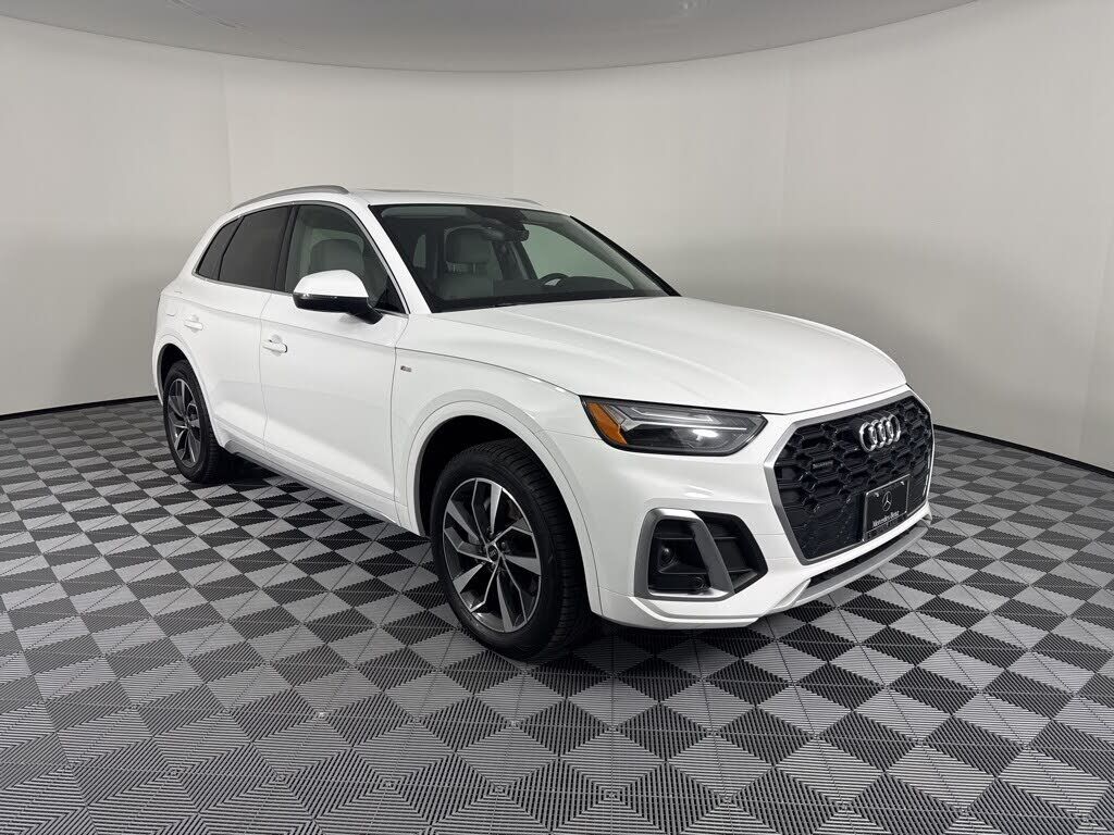 2022 AUDI Q5