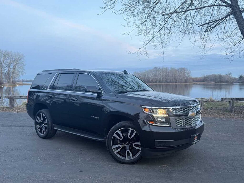 2017 CHEVROLET Tahoe