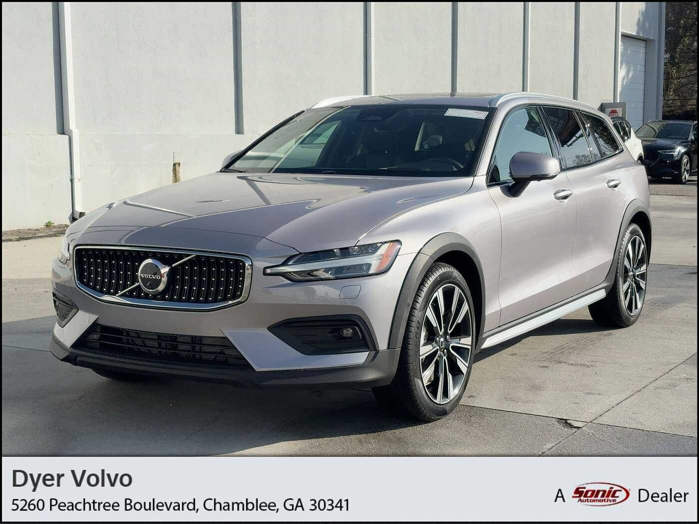 2026 VOLVO V60CC