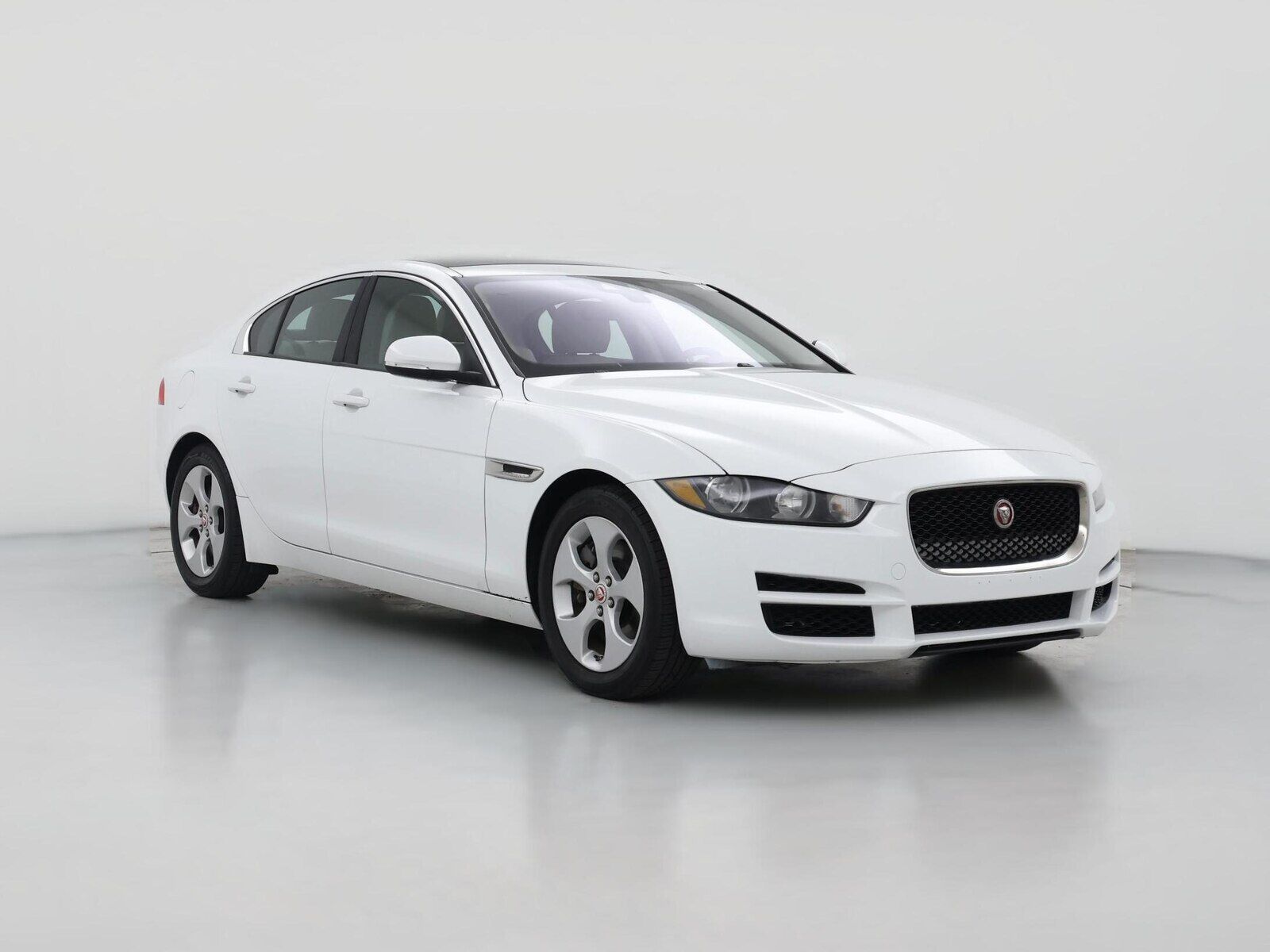 2018 JAGUAR XE