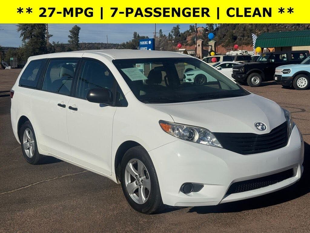2017 TOYOTA Sienna