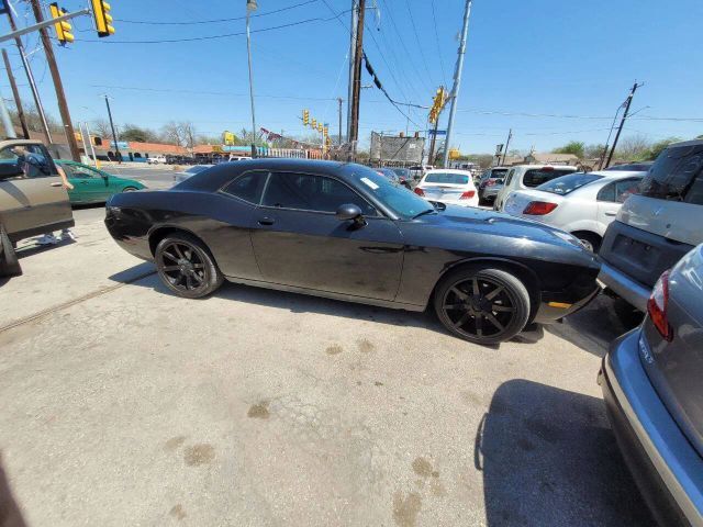 2011 DODGE Challenger