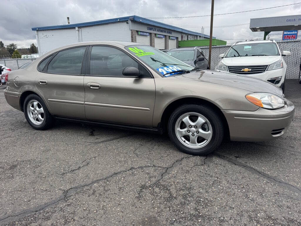 2006 FORD Taurus