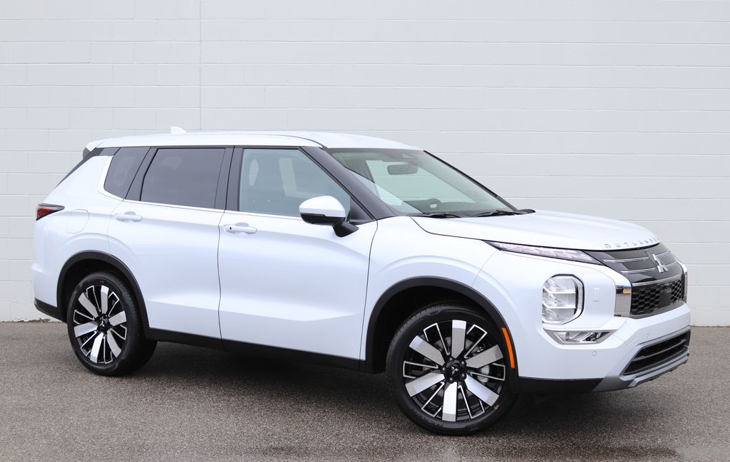 2026 MITSUBISHI Outlander