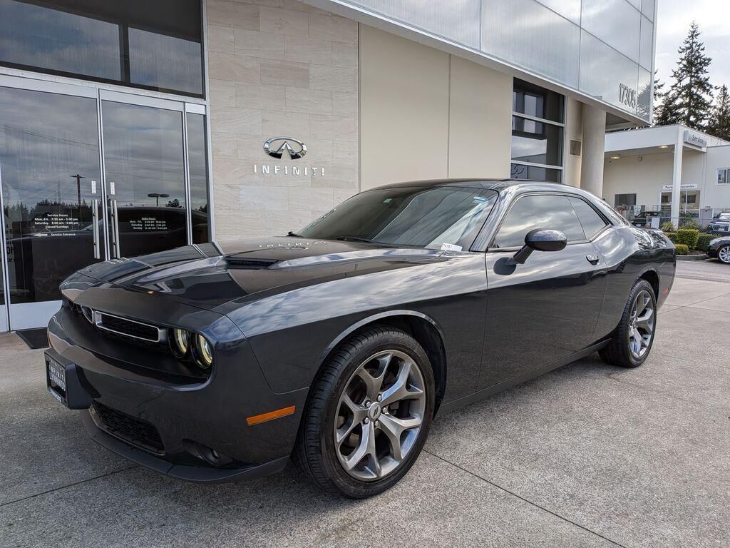 2017 DODGE Challenger