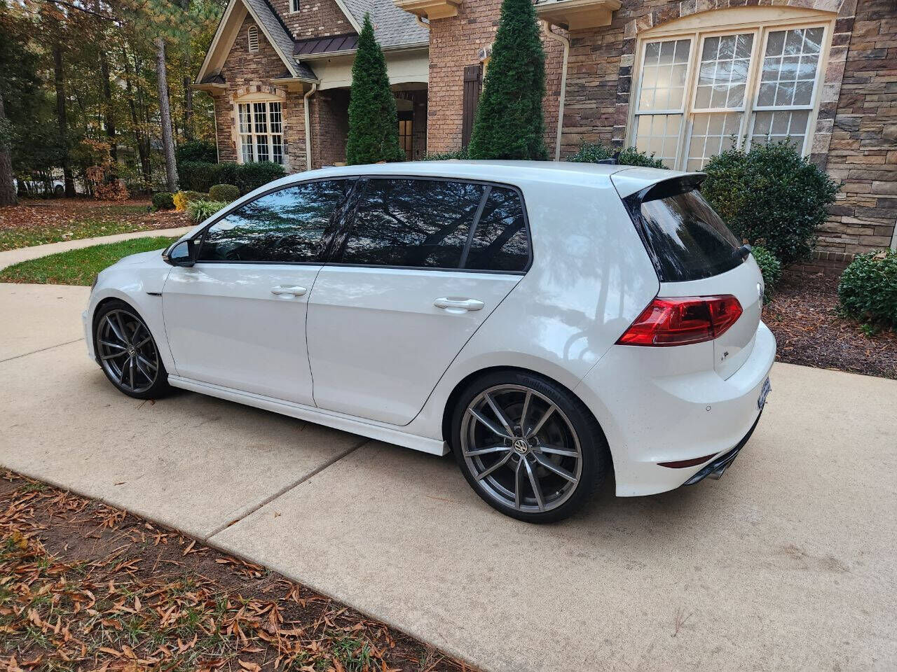 2017 VOLKSWAGEN Golf R