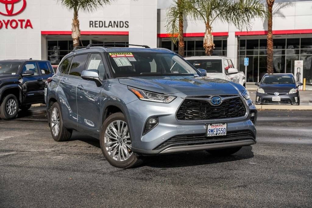 2024 TOYOTA Highlander