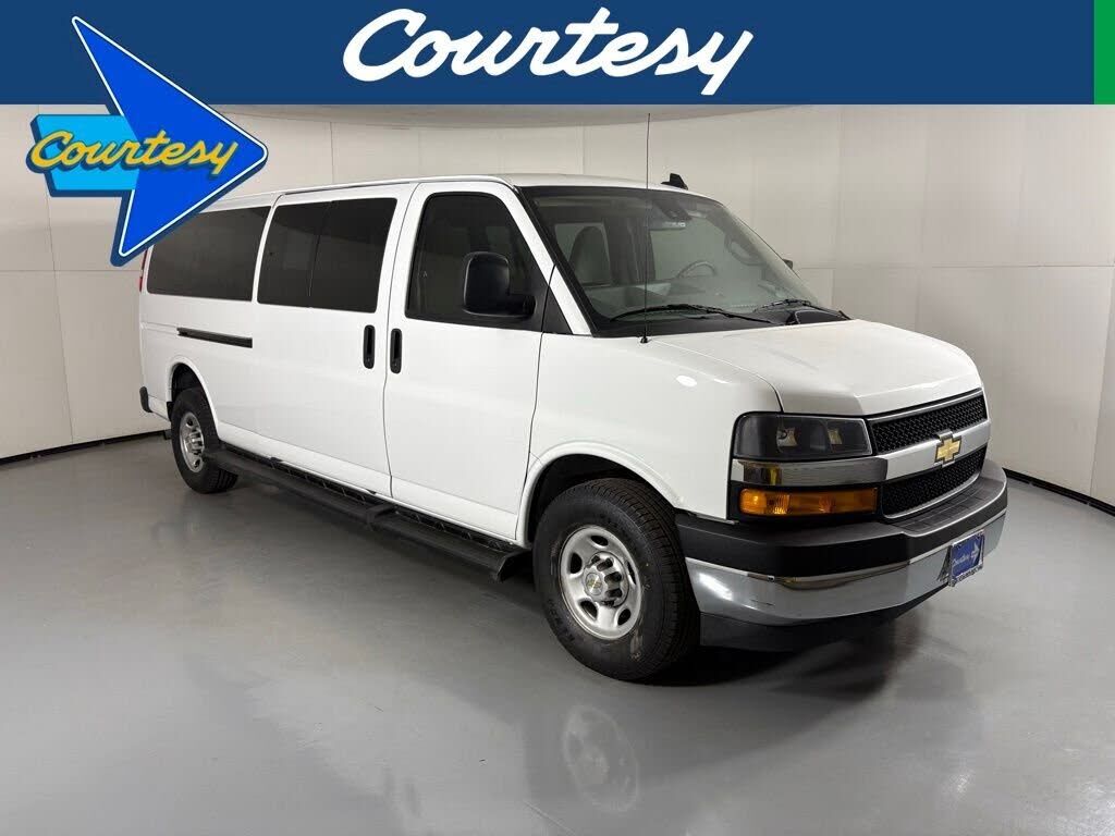2023 CHEVROLET Express