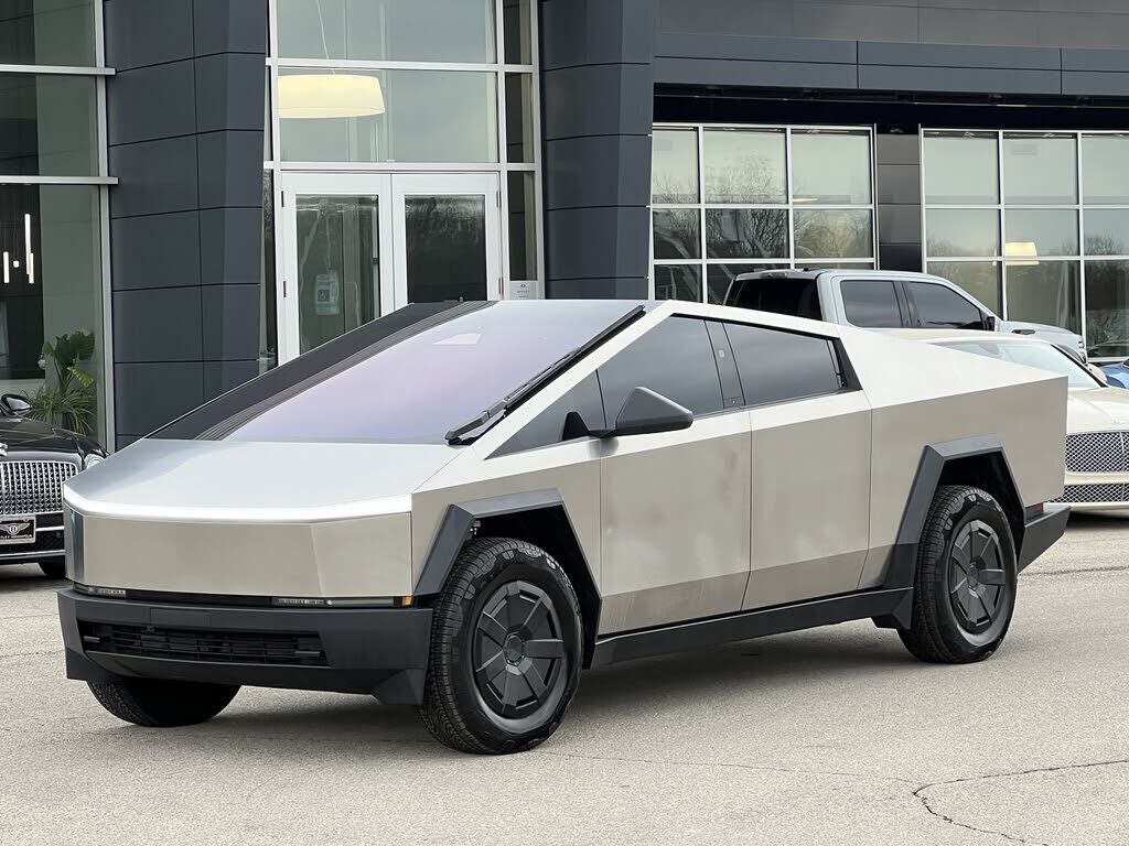 2024 TESLA Cybertruck