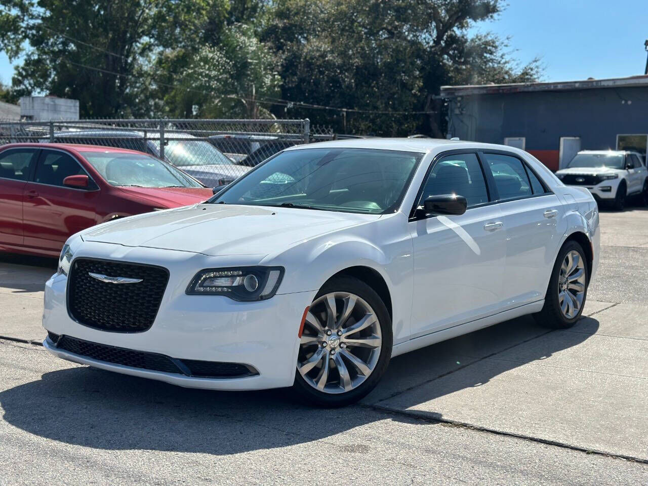 2019 CHRYSLER 300