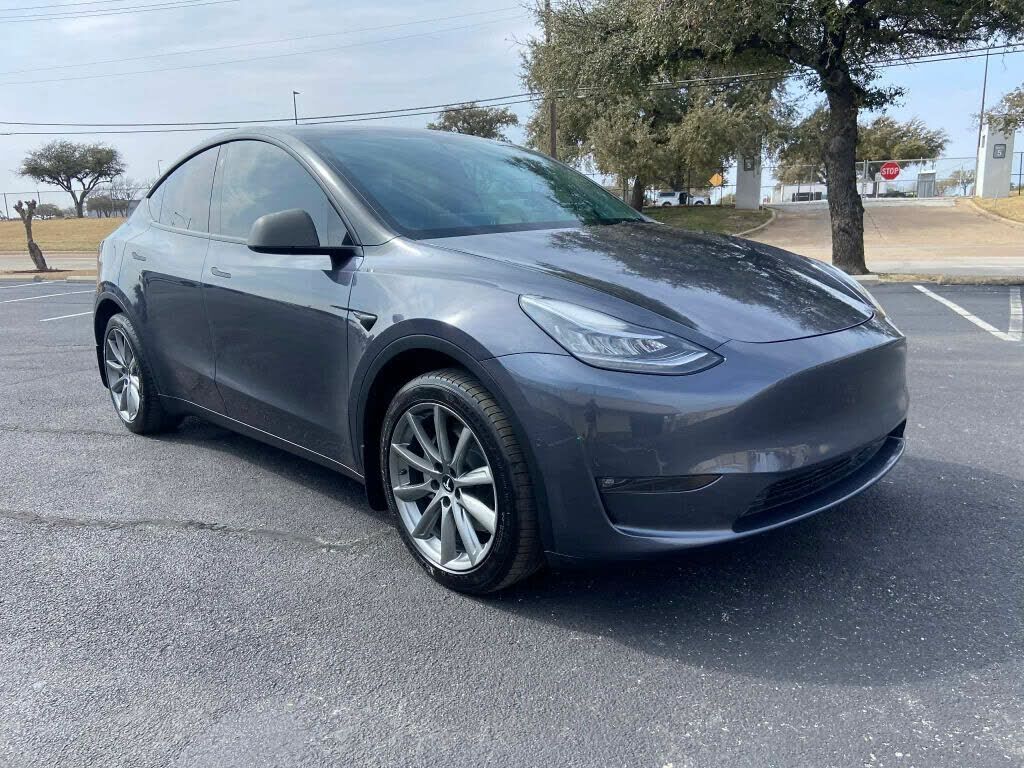 2021 TESLA Model Y