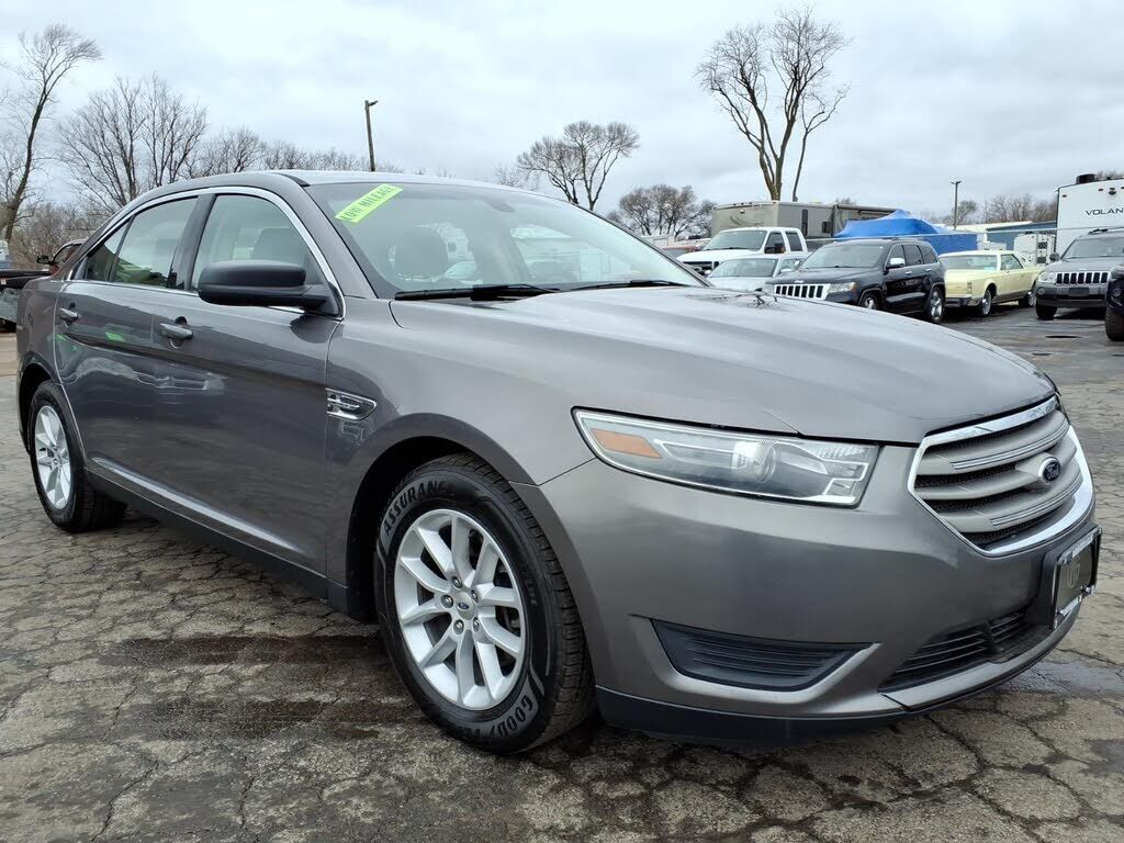 2013 FORD Taurus