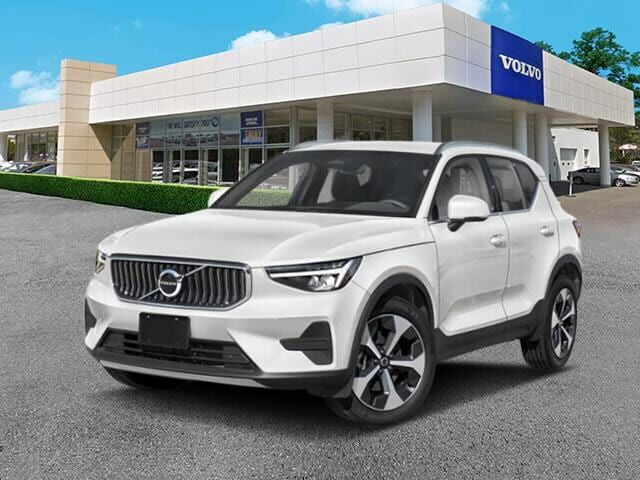 2026 VOLVO XC40