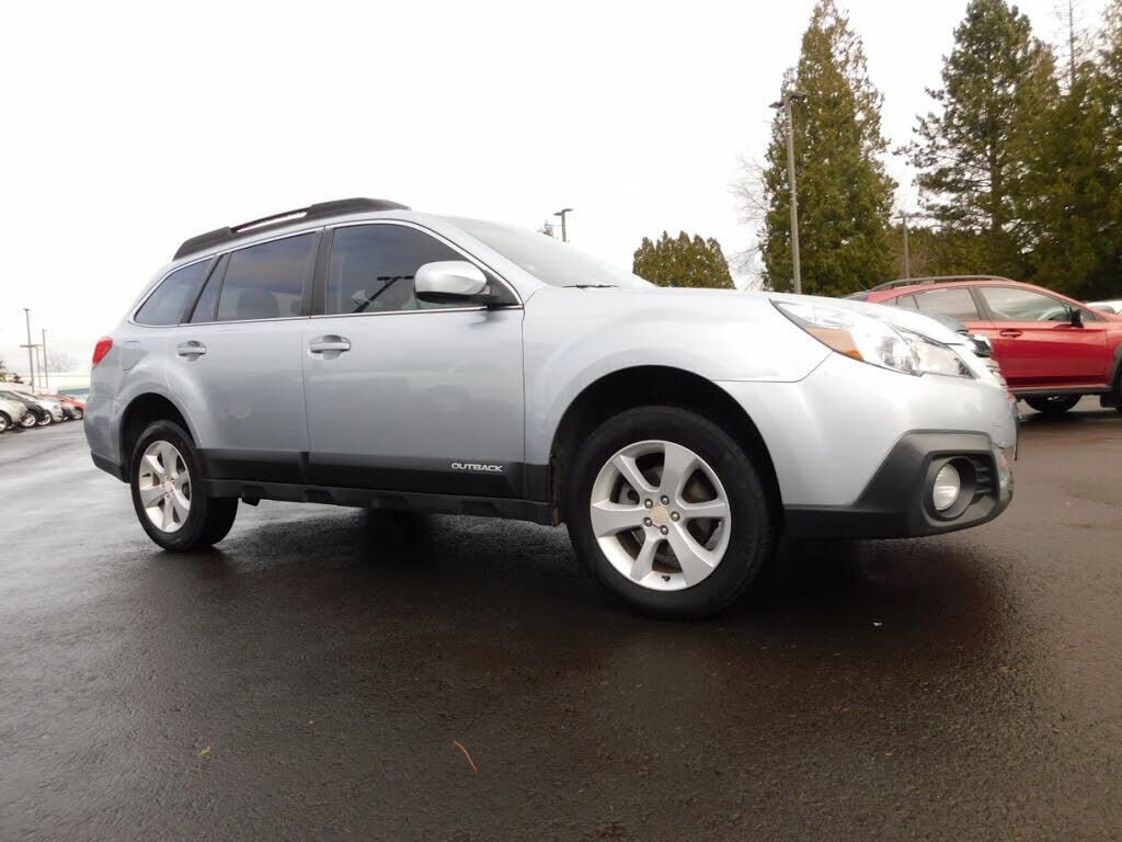 2014 SUBARU Outback