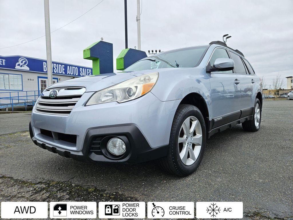 2013 SUBARU Outback